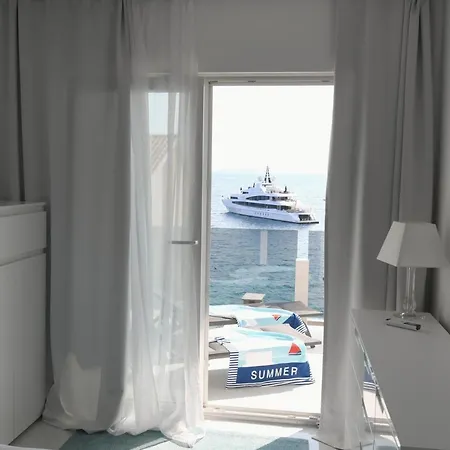 Chill & Lux - 20m To The Sea Vila