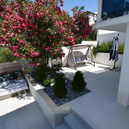 Chill & Lux - 20m To The Sea Willa *